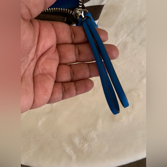 Henri Bendel Small Striped Canvas Dopp Kit (NWOT) - Picture 6 of 7